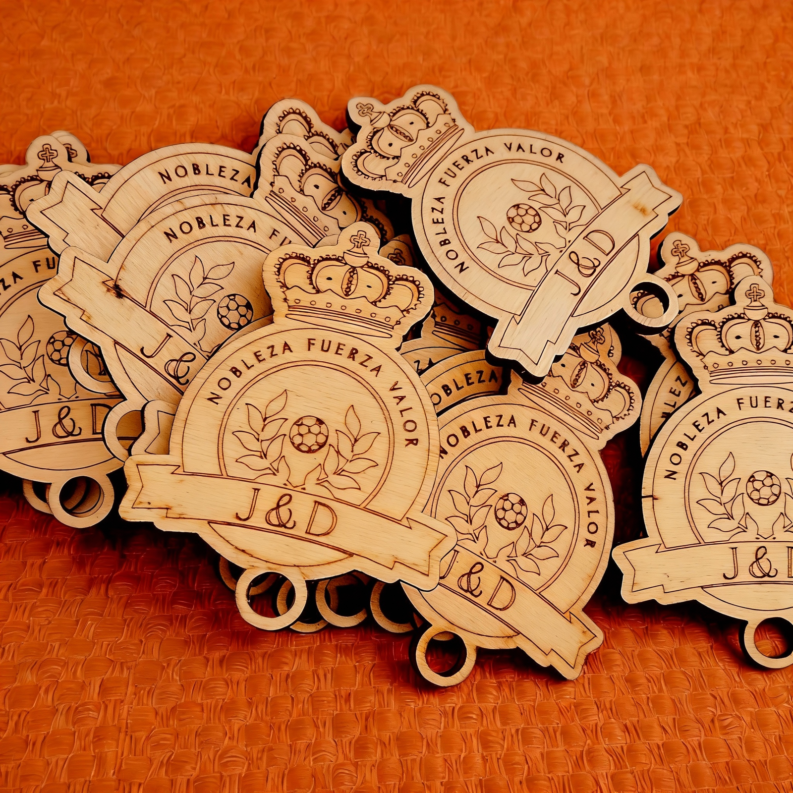 Llavero con logo - Imagen 5